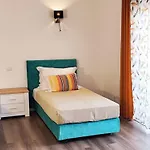 Mit 6 Schlafzimmern- Familie- Gruppen- Strand- Pool- Garten By Interhome بيت للعطل *