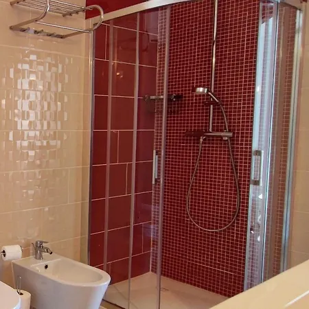 Mit 6 Schlafzimmern- Familie- Gruppen- Strand- Pool- Garten By Interhome