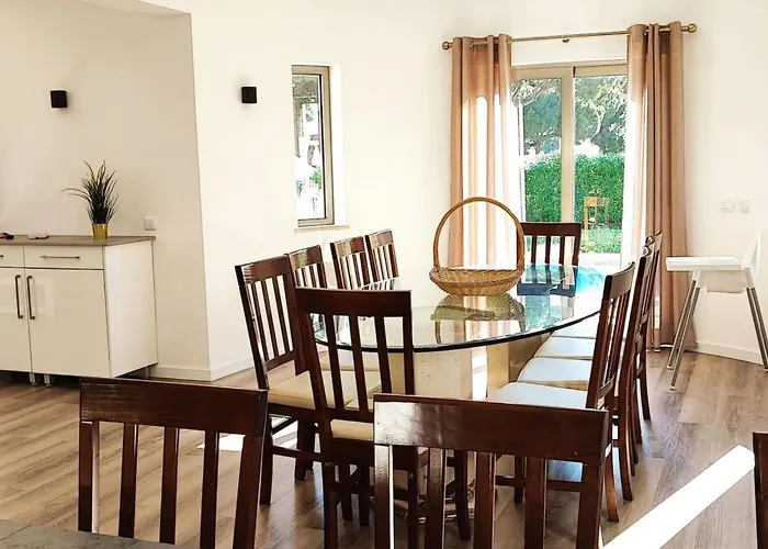 Mit 6 Schlafzimmern- Familie- Gruppen- Strand- Pool- Garten By Interhome Holiday home