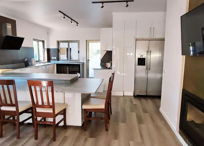 Mit 6 Schlafzimmern- Familie- Gruppen- Strand- Pool- Garten By Interhome Holiday home *