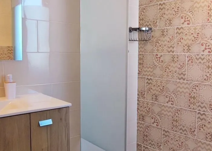 Holiday home Mit 6 Schlafzimmern- Familie- Gruppen- Strand- Pool- Garten By Interhome *