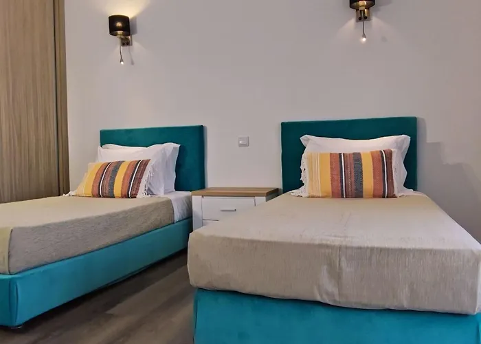 Mit 6 Schlafzimmern- Familie- Gruppen- Strand- Pool- Garten By Interhome Holiday home *