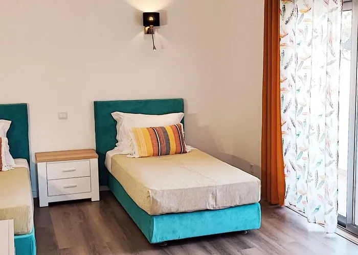 Mit 6 Schlafzimmern- Familie- Gruppen- Strand- Pool- Garten By Interhome Holiday home *