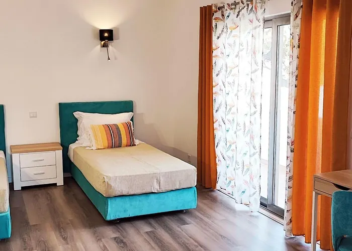 Mit 6 Schlafzimmern- Familie- Gruppen- Strand- Pool- Garten By Interhome * Albufeira