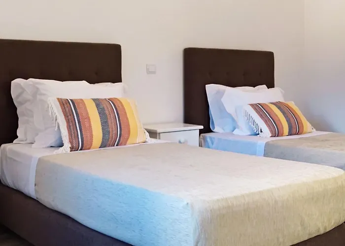 Mit 6 Schlafzimmern- Familie- Gruppen- Strand- Pool- Garten By Interhome *