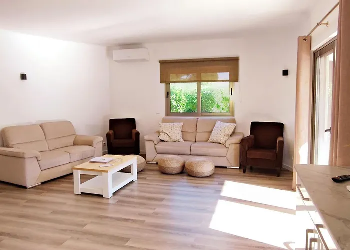 Holiday home Mit 6 Schlafzimmern- Familie- Gruppen- Strand- Pool- Garten By Interhome Albufeira