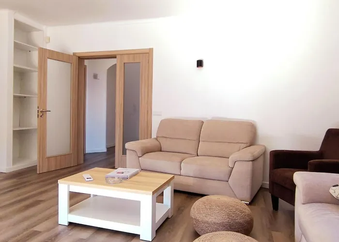 Mit 6 Schlafzimmern- Familie- Gruppen- Strand- Pool- Garten By Interhome Holiday home Albufeira