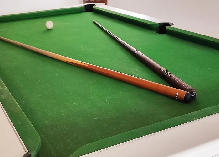 Mit 6 Schlafzimmern- Familie- Gruppen- Strand- Pool- Garten By Interhome Albufeira