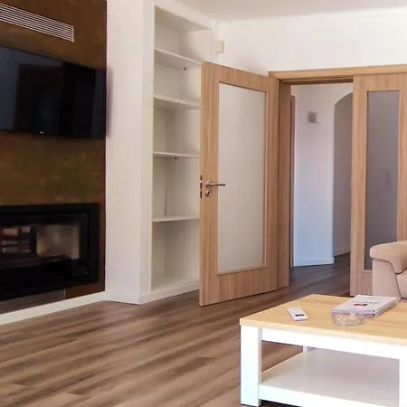 Holiday home Mit 6 Schlafzimmern- Familie- Gruppen- Strand- Pool- Garten By Interhome *